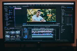 Cara Menjadi Editor Video Profesional
